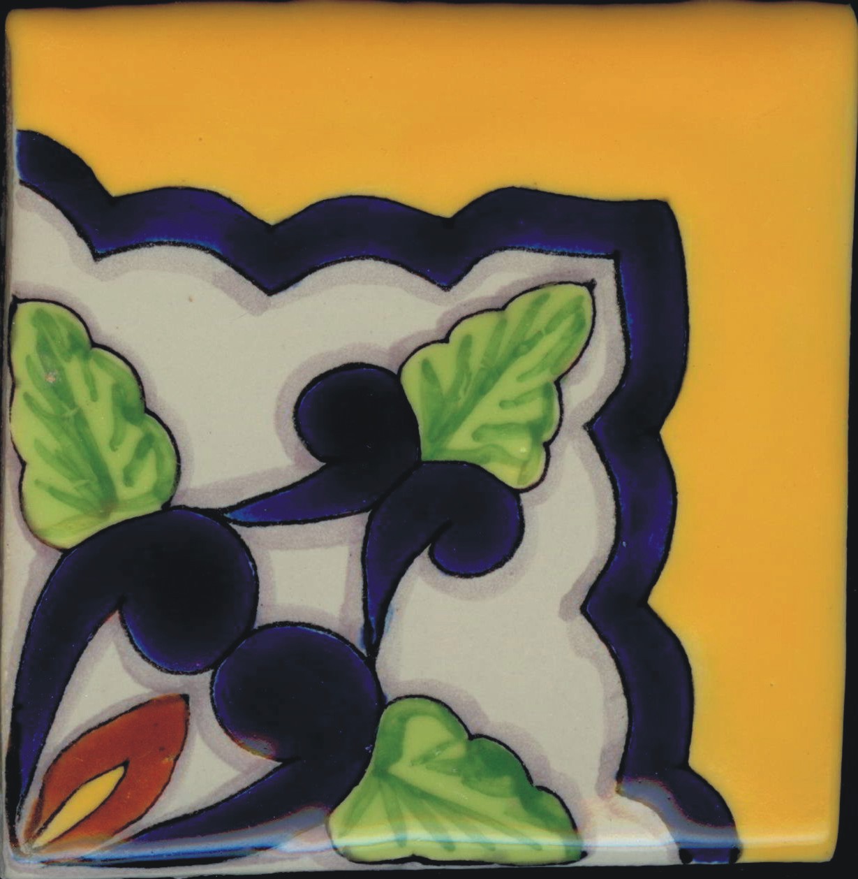 Baroque 5, 4" Corner Clay