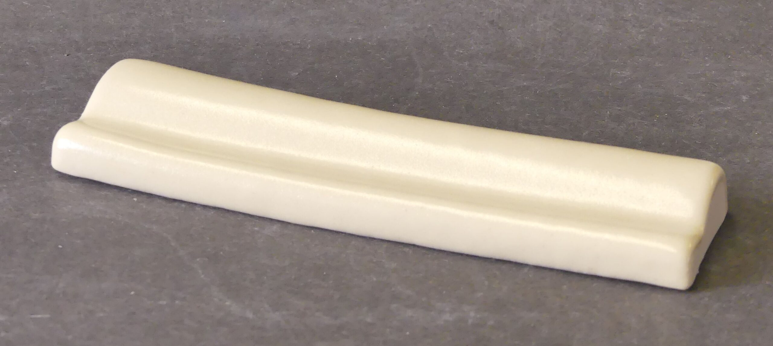 Chair Rail 5 3/4" Crema Dorada Porcelain